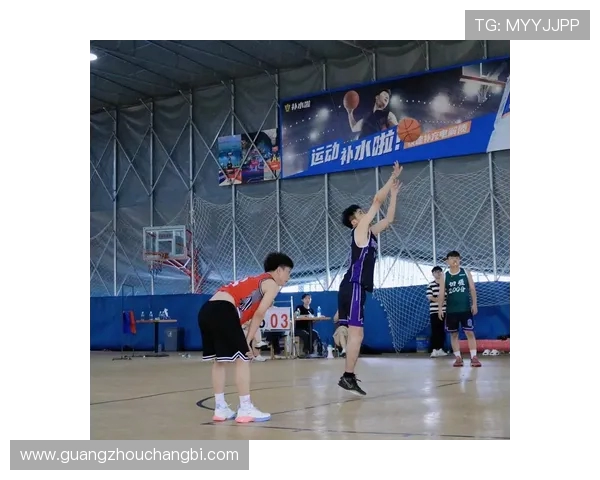 上海篮球队挑战赛点评团队协作表现的精彩瞬间与战术分析